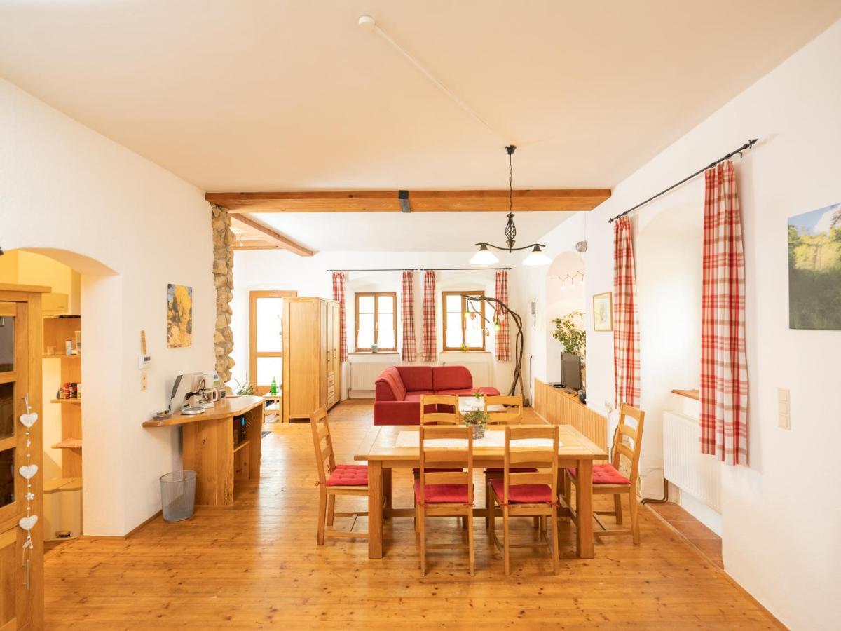 Ferienwohnung Zum Kapuziner Poysdorf Exteriör bild