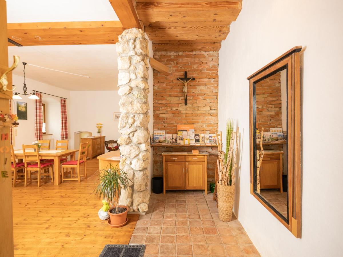 Ferienwohnung Zum Kapuziner Poysdorf Exteriör bild