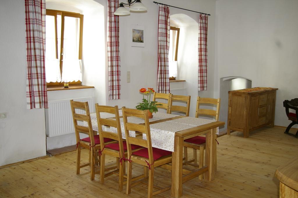 Ferienwohnung Zum Kapuziner Poysdorf Rum bild